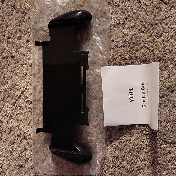 Yok Black Ergo Comfort Grip with Game Storage for Nintendo Switch Lite - Picture 5 of 5
